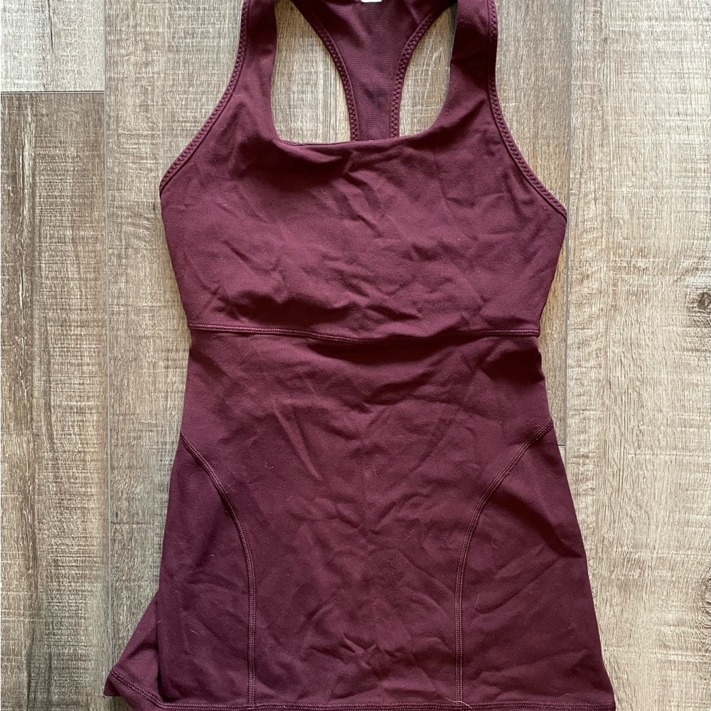 LULULEMON TOP